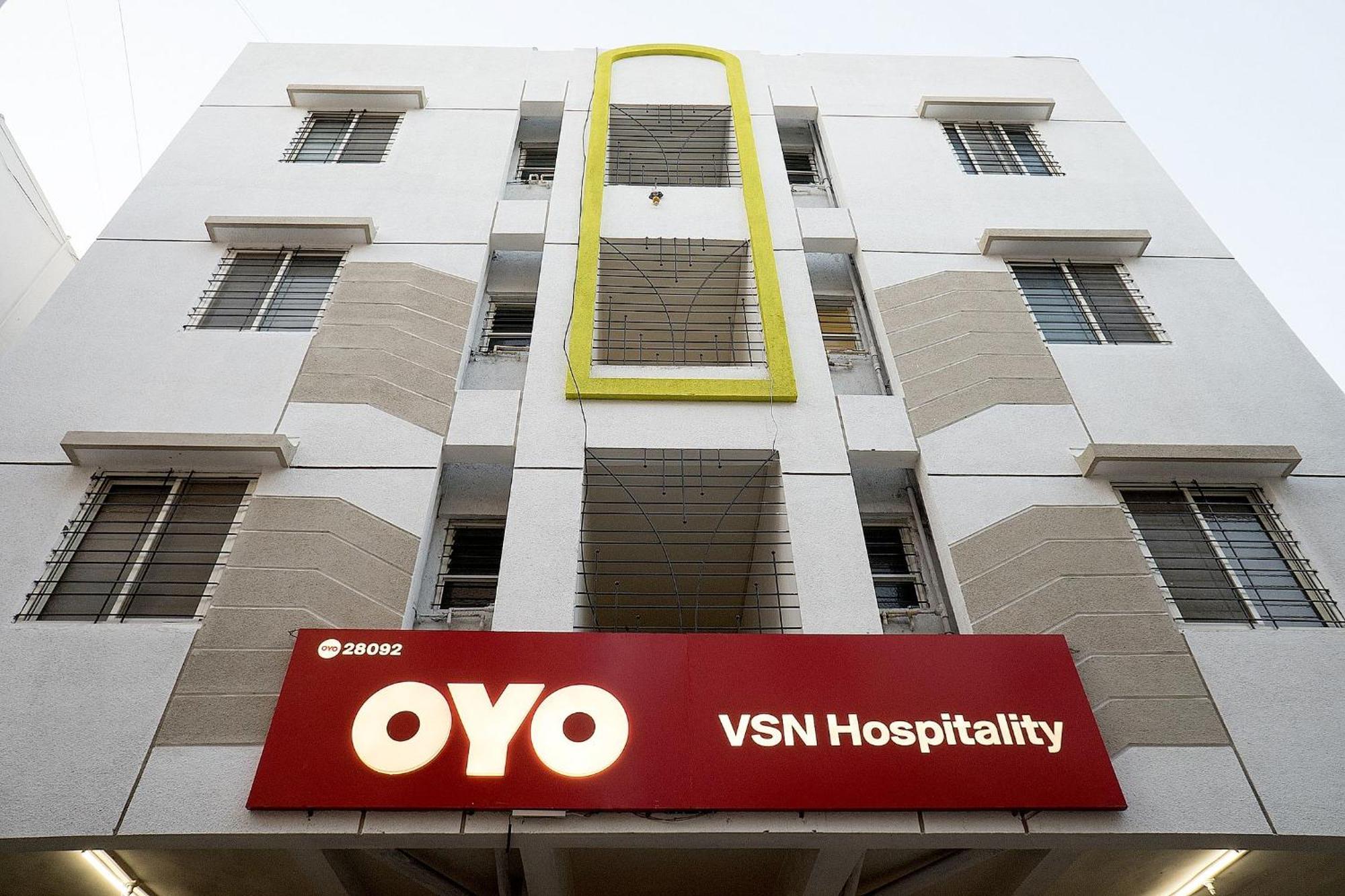 Rvc Hospitality Near Pune Airport Kharadi Exterior foto